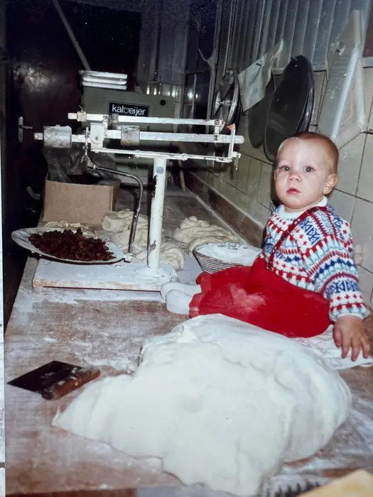 Kinderfoto: von klein auf in der Backstube